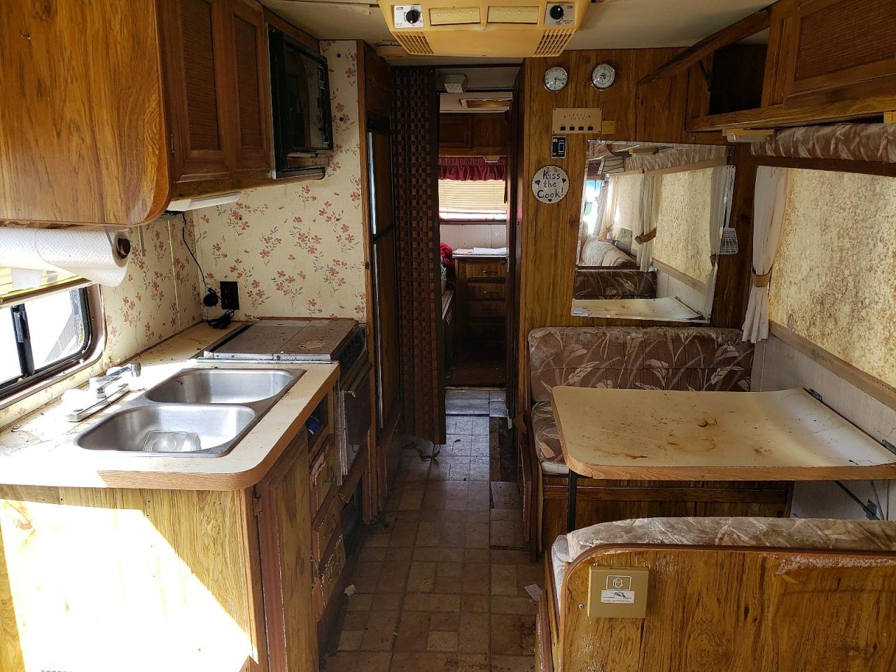 1987 GSCI Motorhome VIN 1GDKP37W8H3505449 photo 6