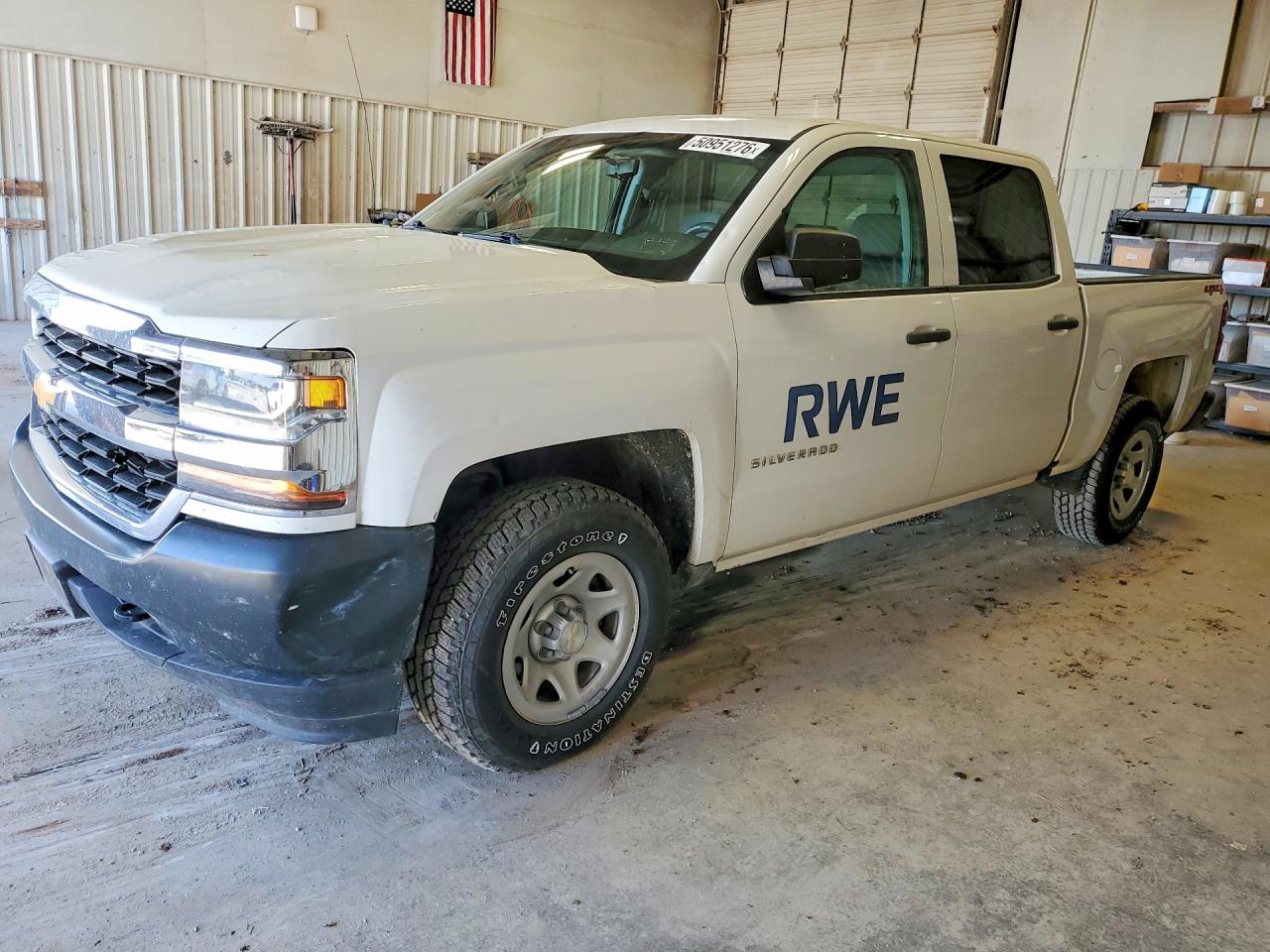 2018 Chevrolet Silverado VIN 3GCUKNEC8JG124428 photo 1