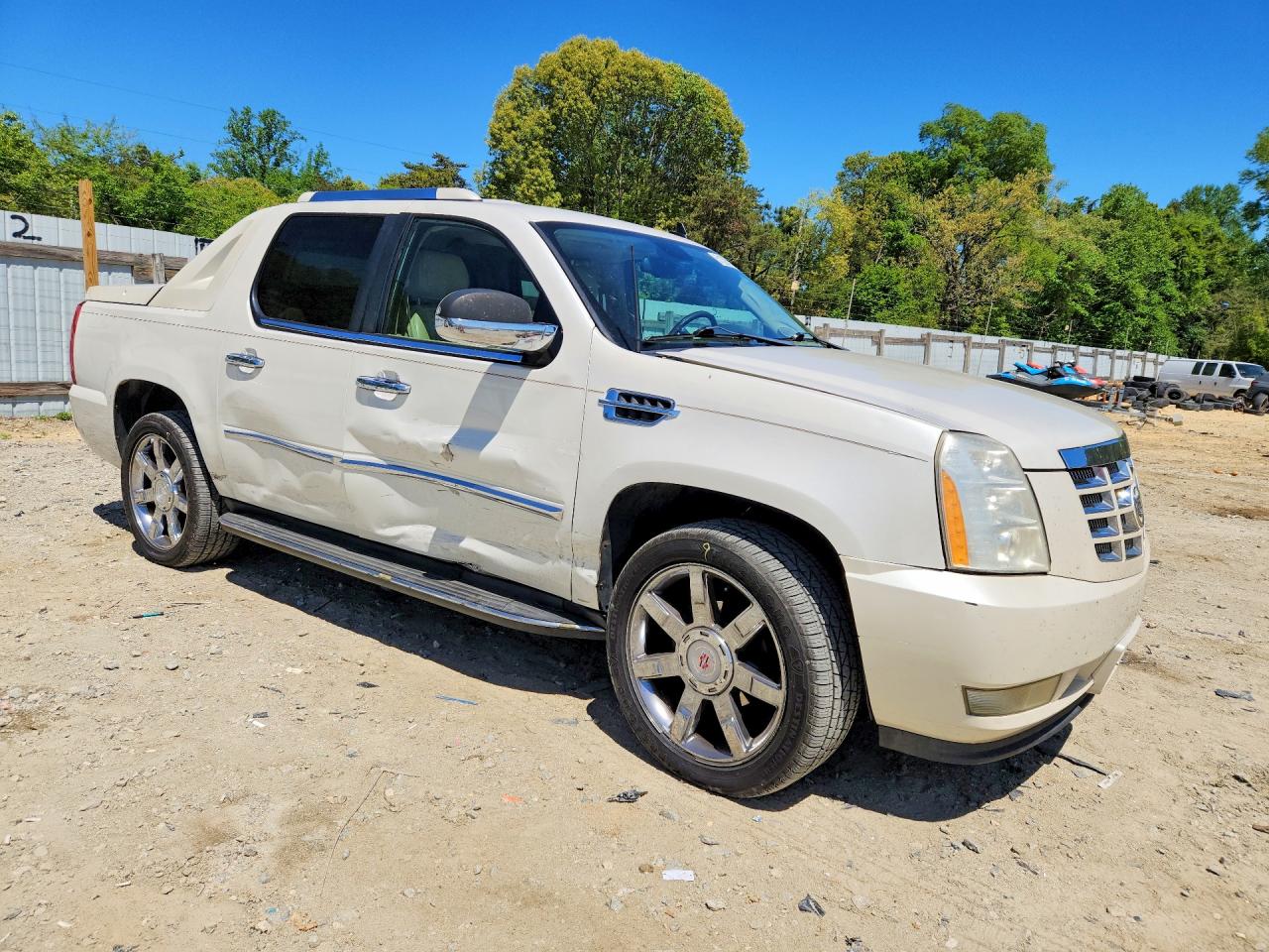 2008 CADILLAC Escalade VIN 3GYFK62878G275991 photo 4
