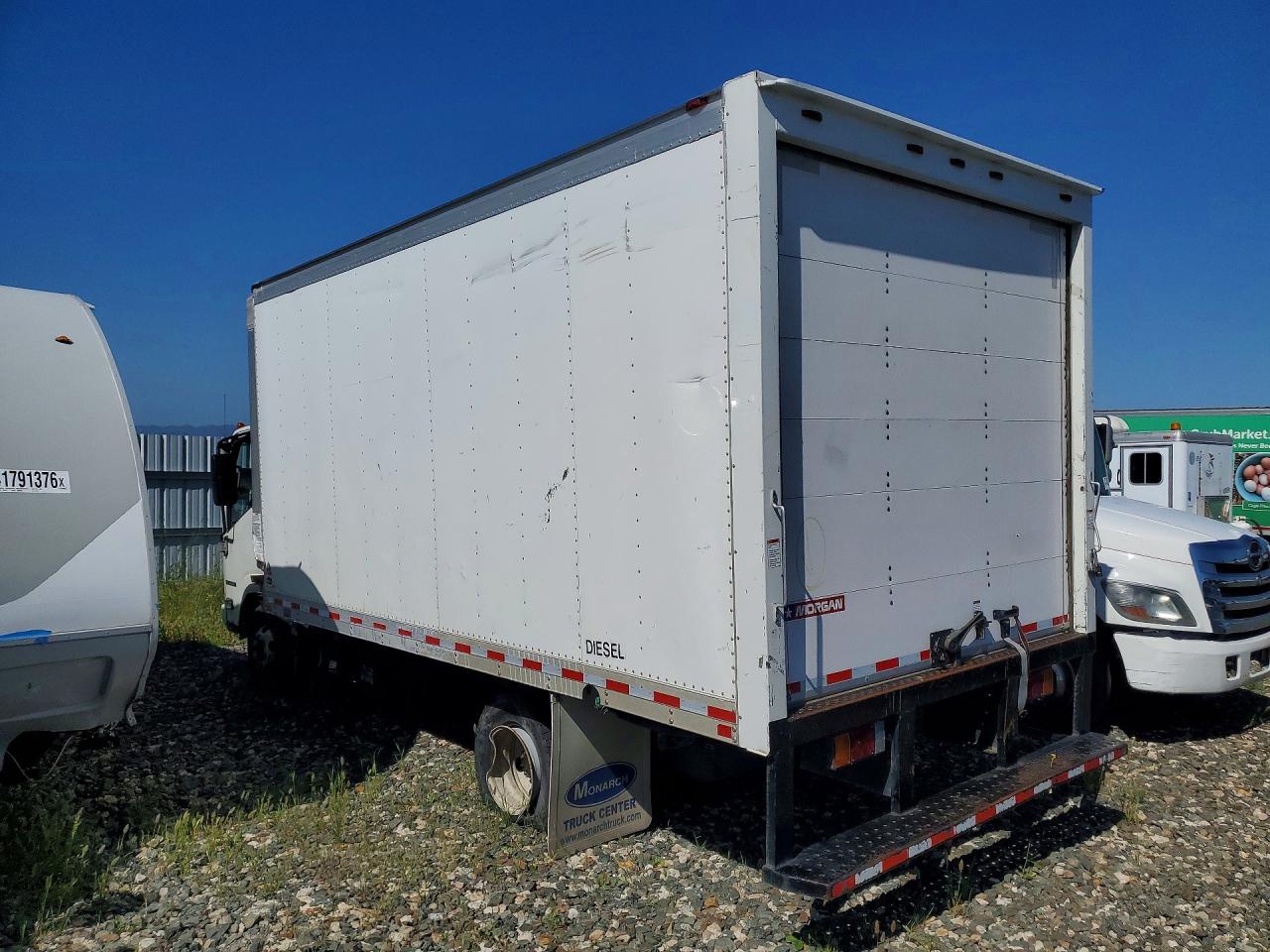 2018 Isuzu Npr VIN JALB4W178J7F00252 photo 2