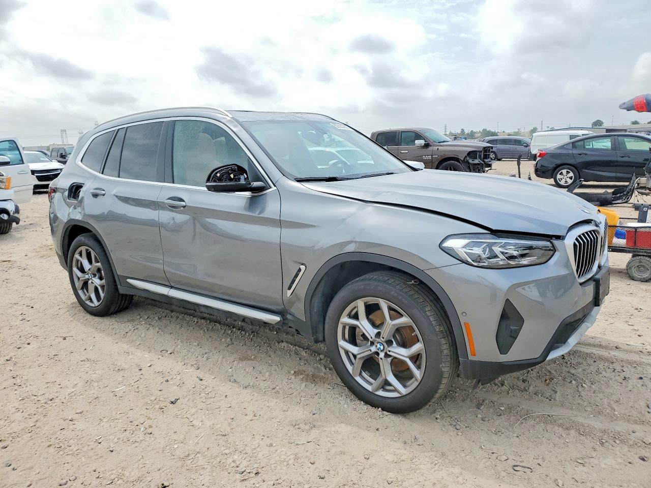 2024 BMW X3 VIN 5UX53DP06R9U82605 photo 4