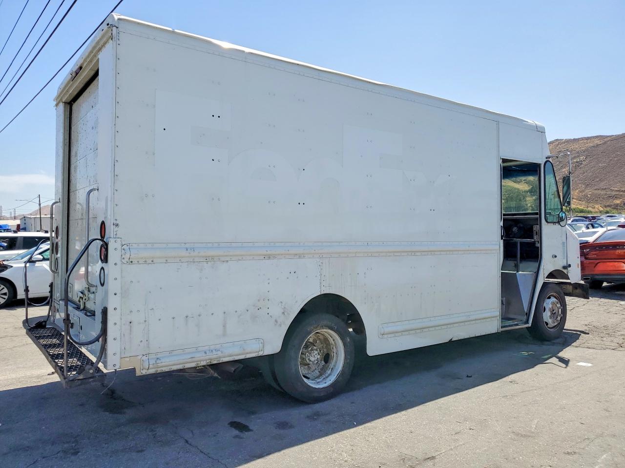 2022 FREIGHTLINER All other VIN 4UZAC1GAXNCNM5270 photo 3