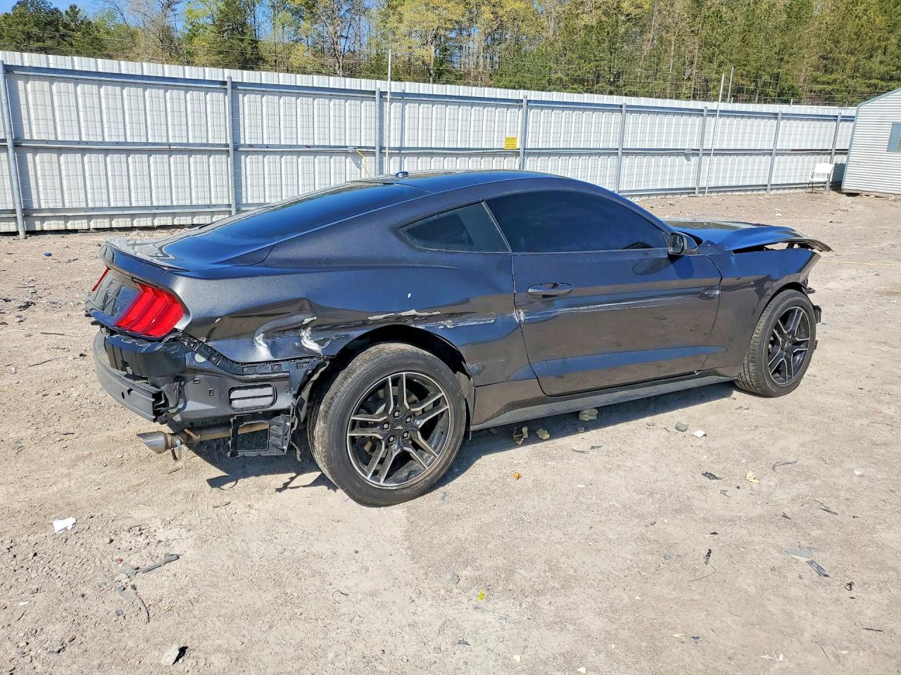 2018 FORD Mustang VIN 1FA6P8TH2J5165290 photo 3