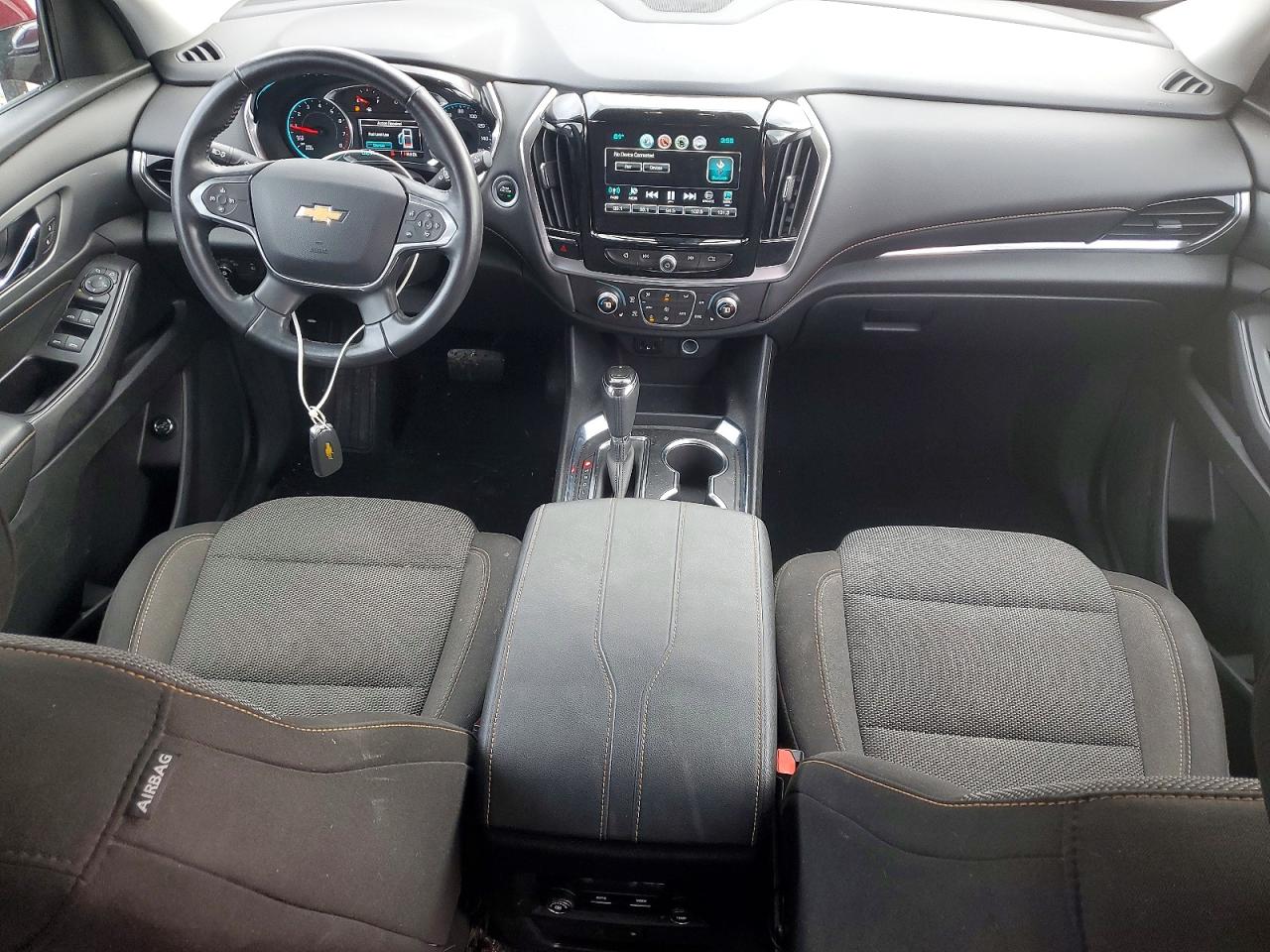 2018 Chevrolet Traverse VIN 1GNEVGKW6JJ140588 photo 8