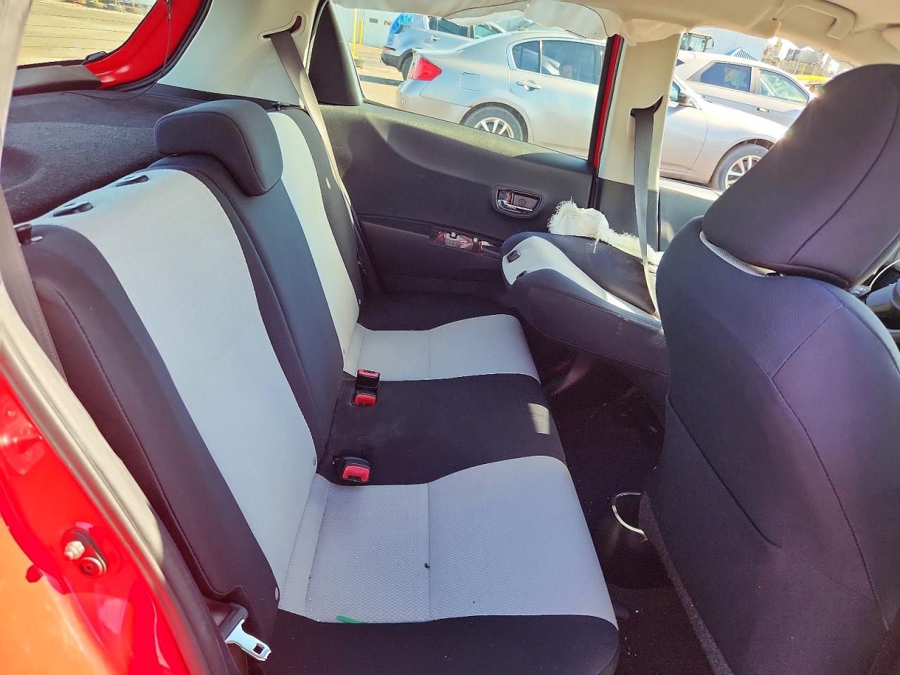 2013 Toyota Yaris VIN JTDKTUD33DD563747 photo 10