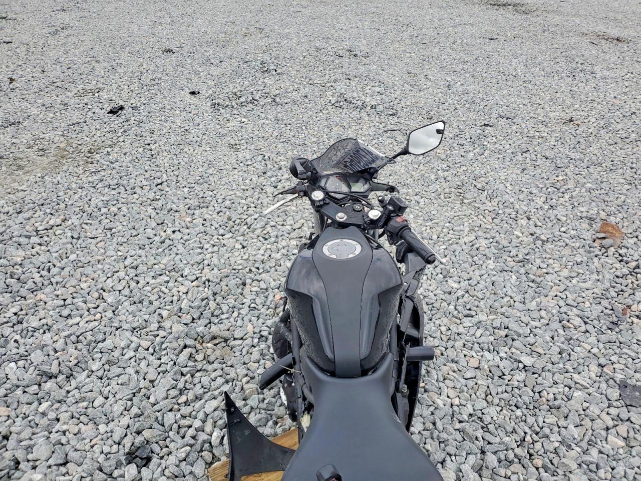 2015 YAMA Yzf600 VIN MH3RH06Y4FK009246 photo 6