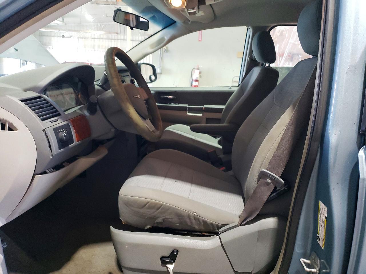 2008 CHRYSLER Minivan VIN 2A8HR44H18R123641 photo 7
