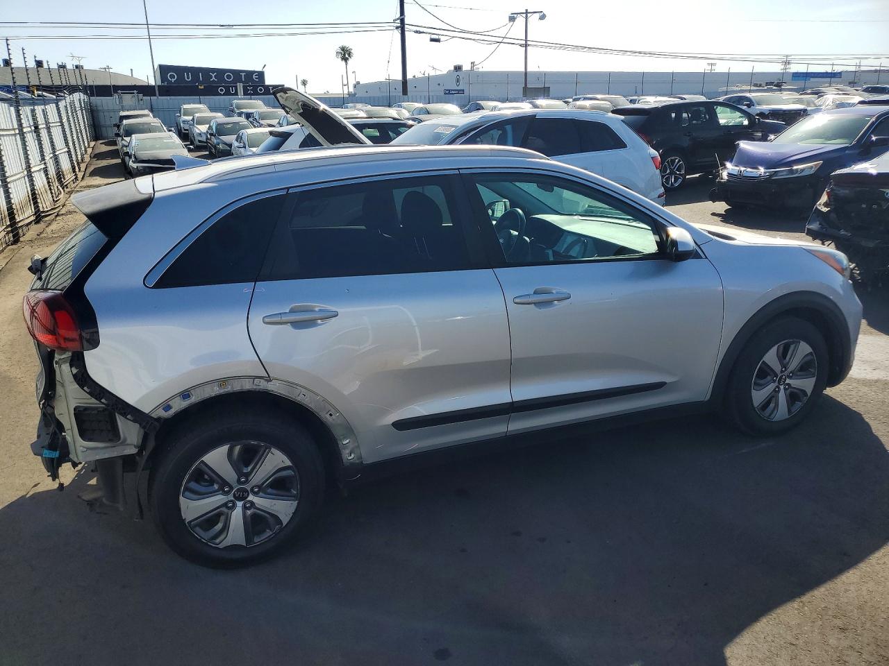 2020 Kia Niro 4d ex VIN KNDCB3LC4L5395094 photo 3