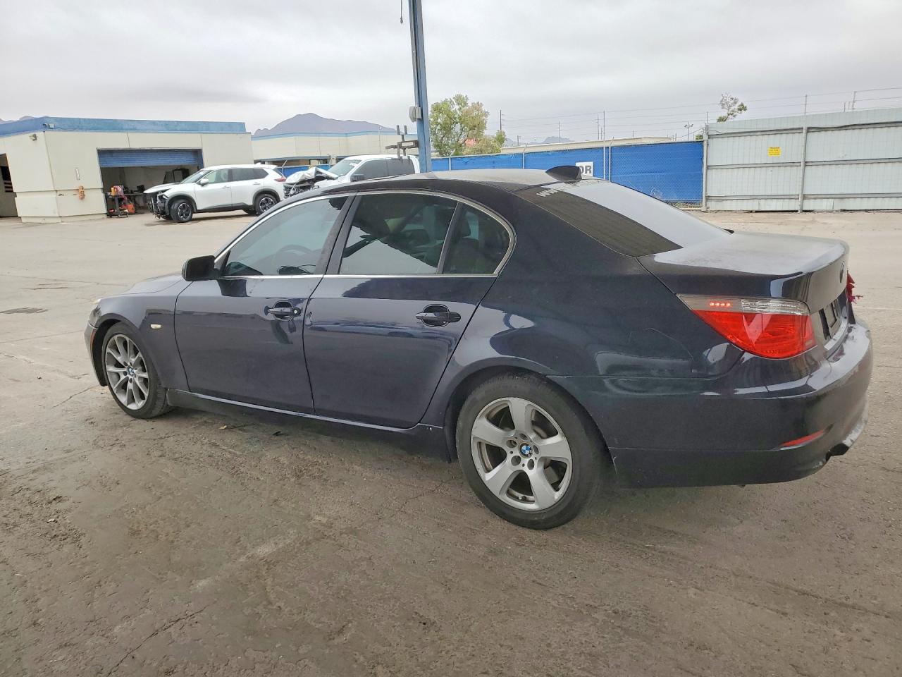 2008 BMW 5 series VIN WBANW135X8CN55076 photo 2