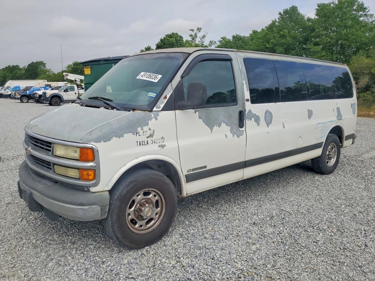 2002 CHEVROLET Express VIN 1GAHG39RX21102543 photo 1