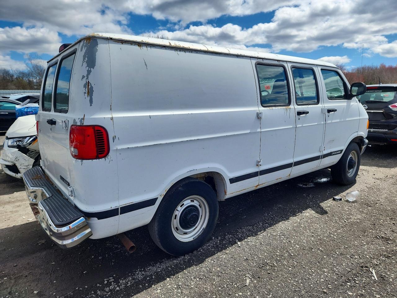 2002 Dodge B series VIN 2B7JB21Y92K121772 photo 3