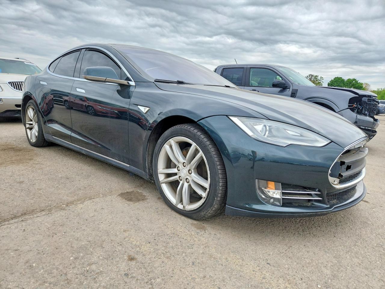 2013 Tesla Model s VIN 5YJSA1DN5DFP06115 photo 4