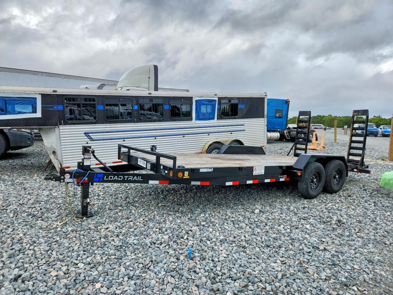 2025 LOAD All models VIN 4ZECH202XS1356578 photo 2