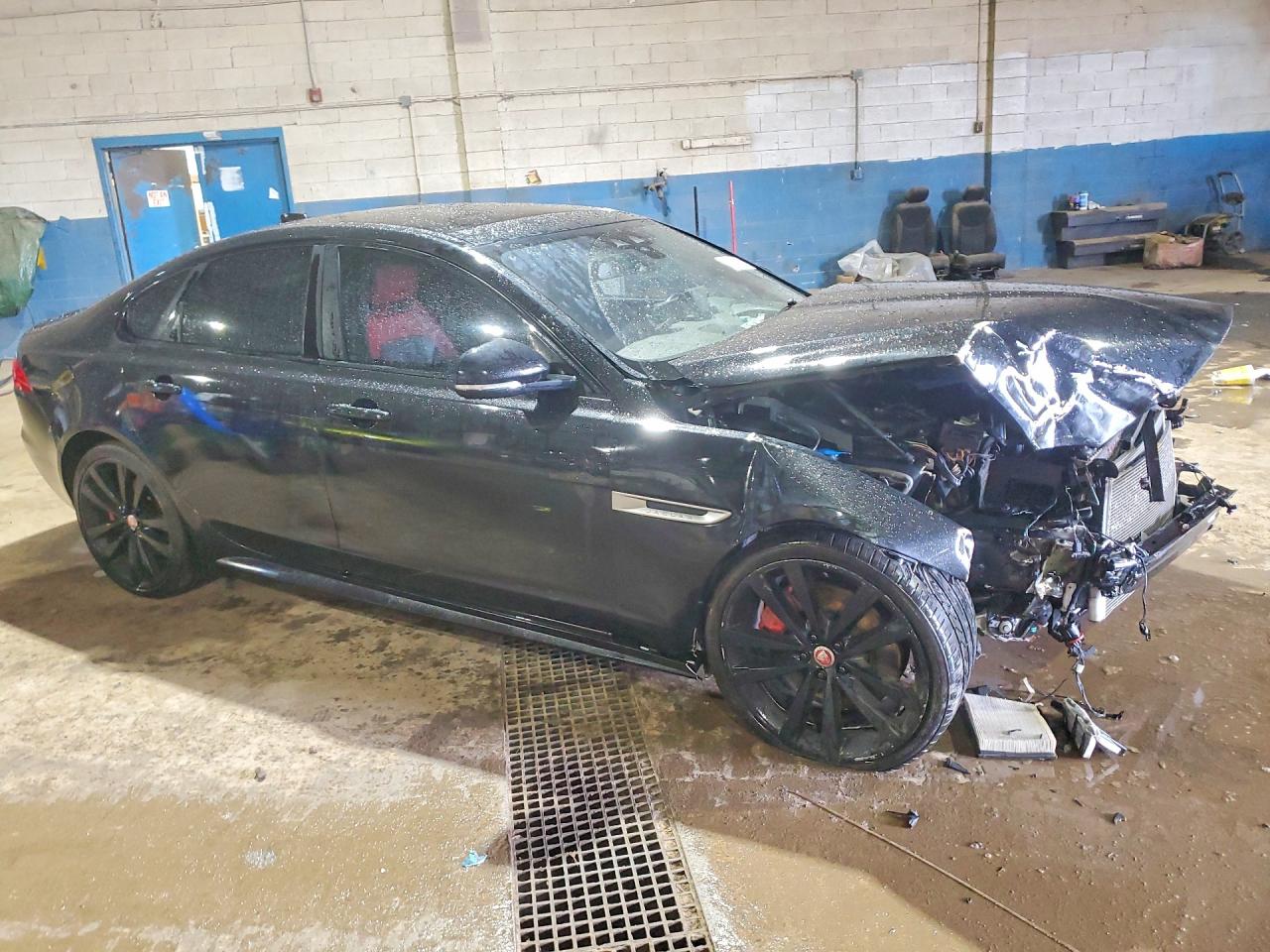 2016 Jaguar Xf VIN SAJBG4BV0GCY11103 photo 4