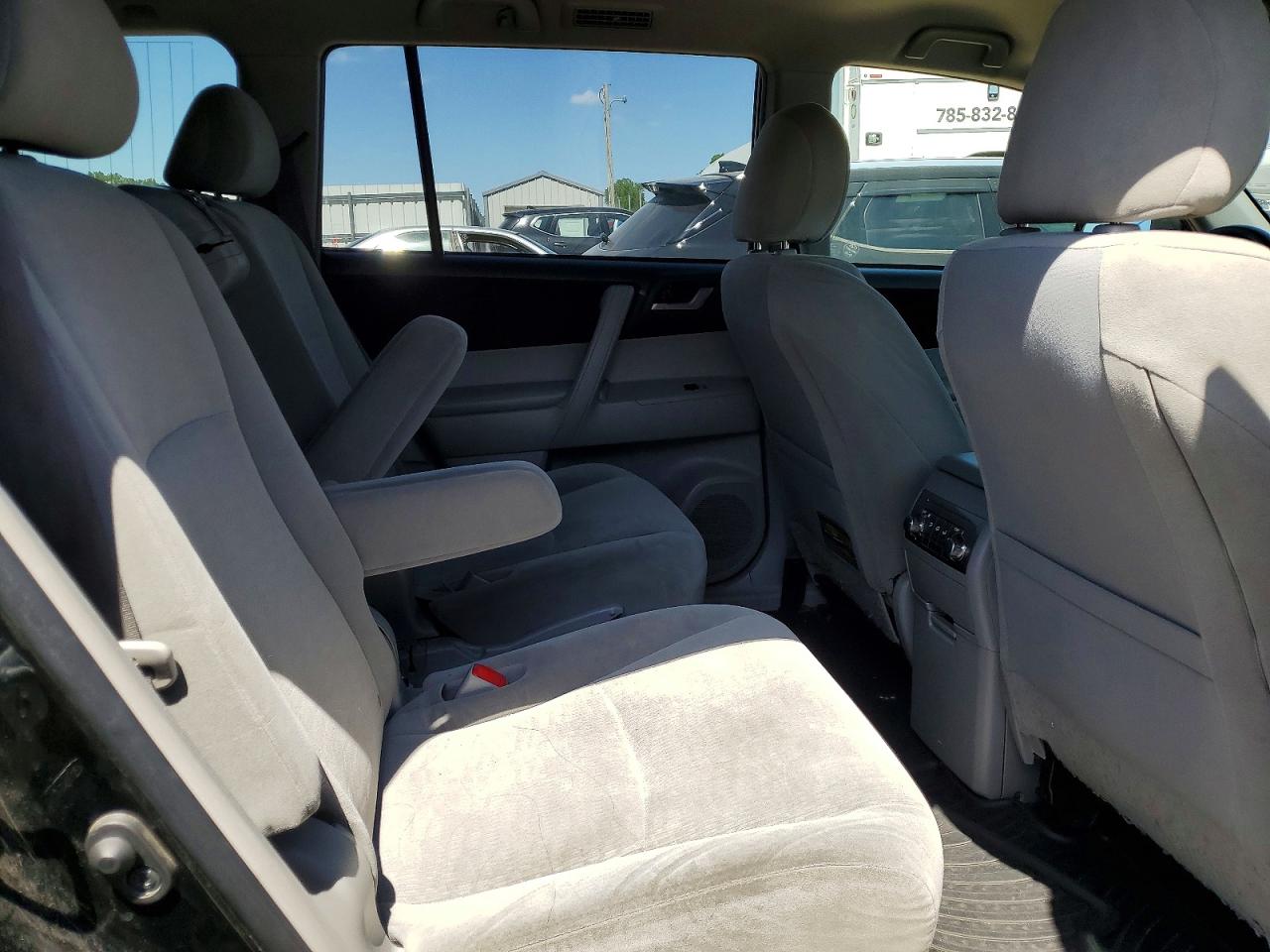 2012 Toyota Highlander VIN JTEBC3EH8C2010568 photo 11