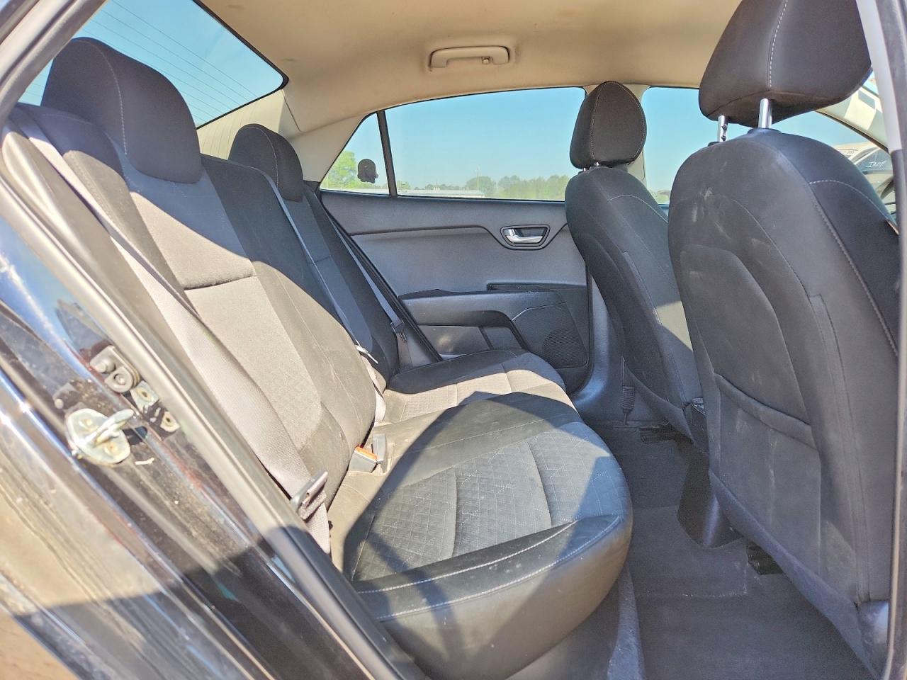 2022 Kia Rio VIN 3KPA24AD1NE433932 photo 10