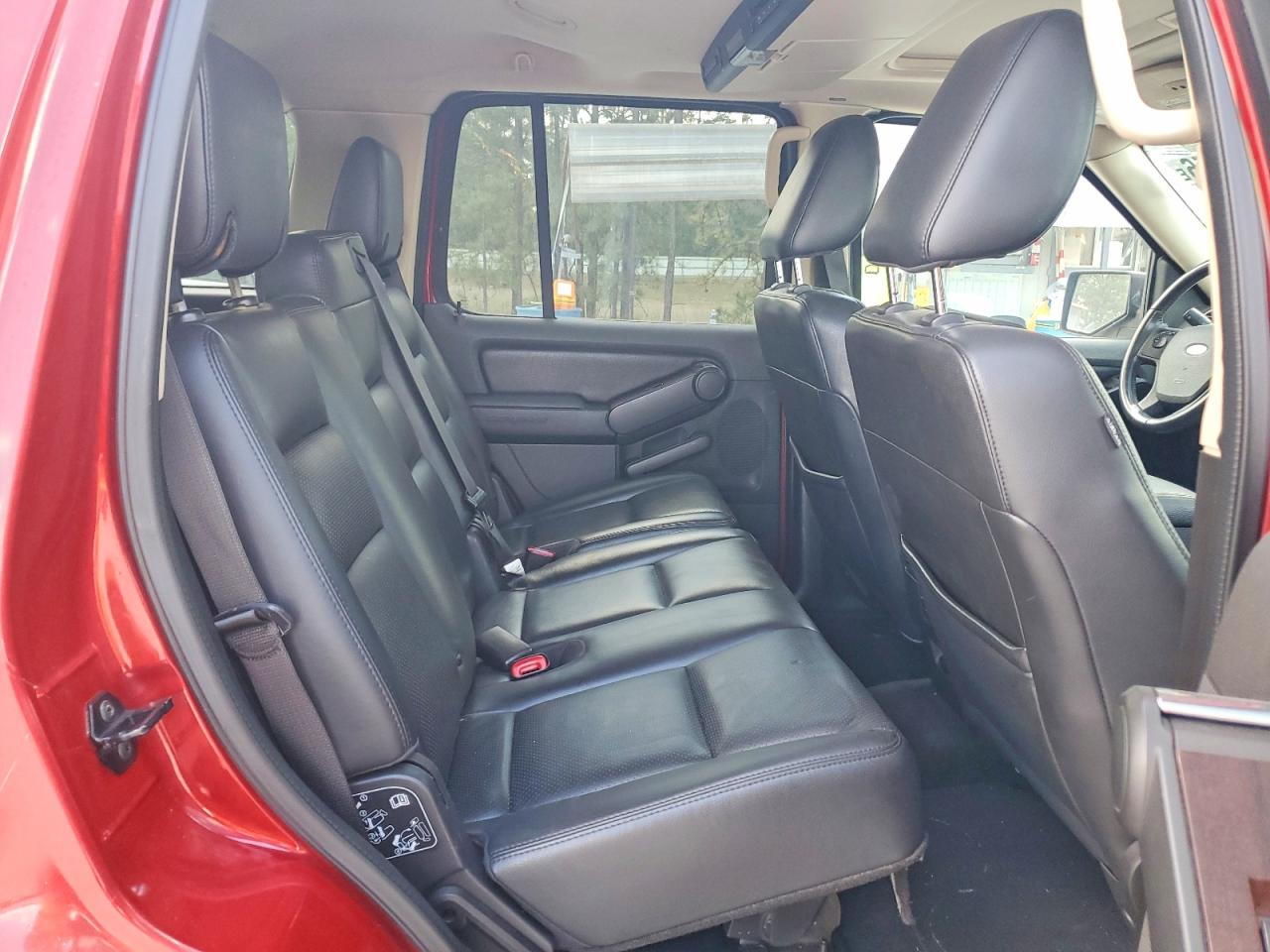 2010 Ford Explorer VIN 1FMEU6FE3AUB03192 photo 11
