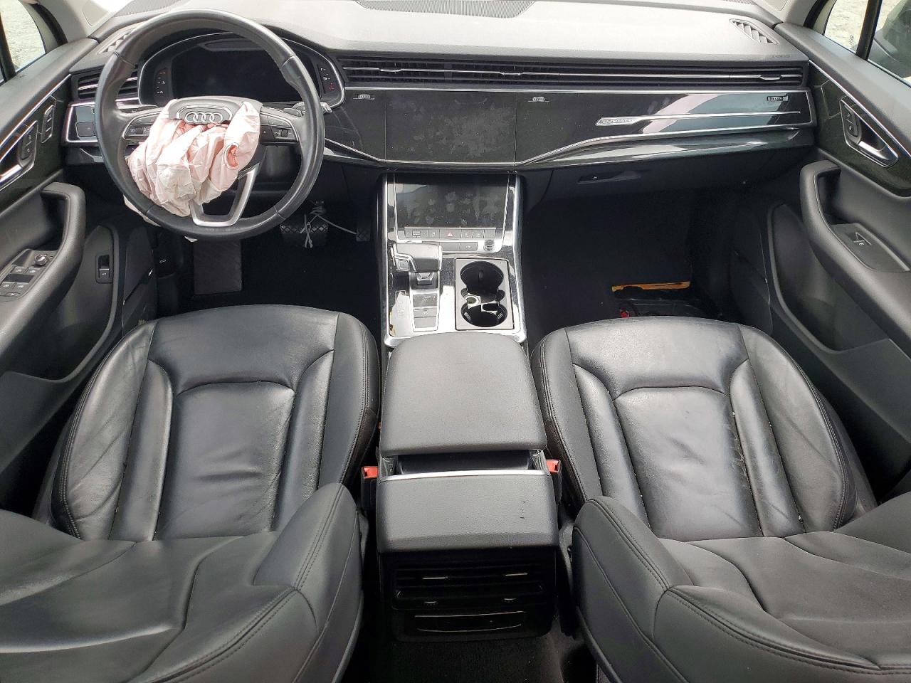2020 Audi Q7 VIN WA1LXAF79LD002663 photo 8