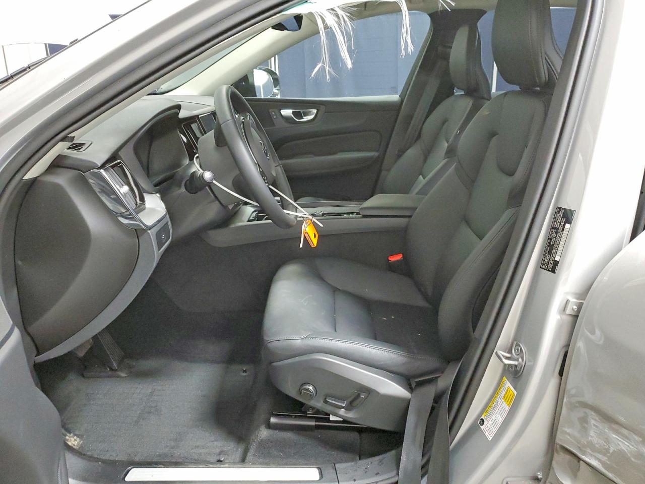 2025 Volvo Xc60 VIN YV4M12RC7S1221306 photo 7