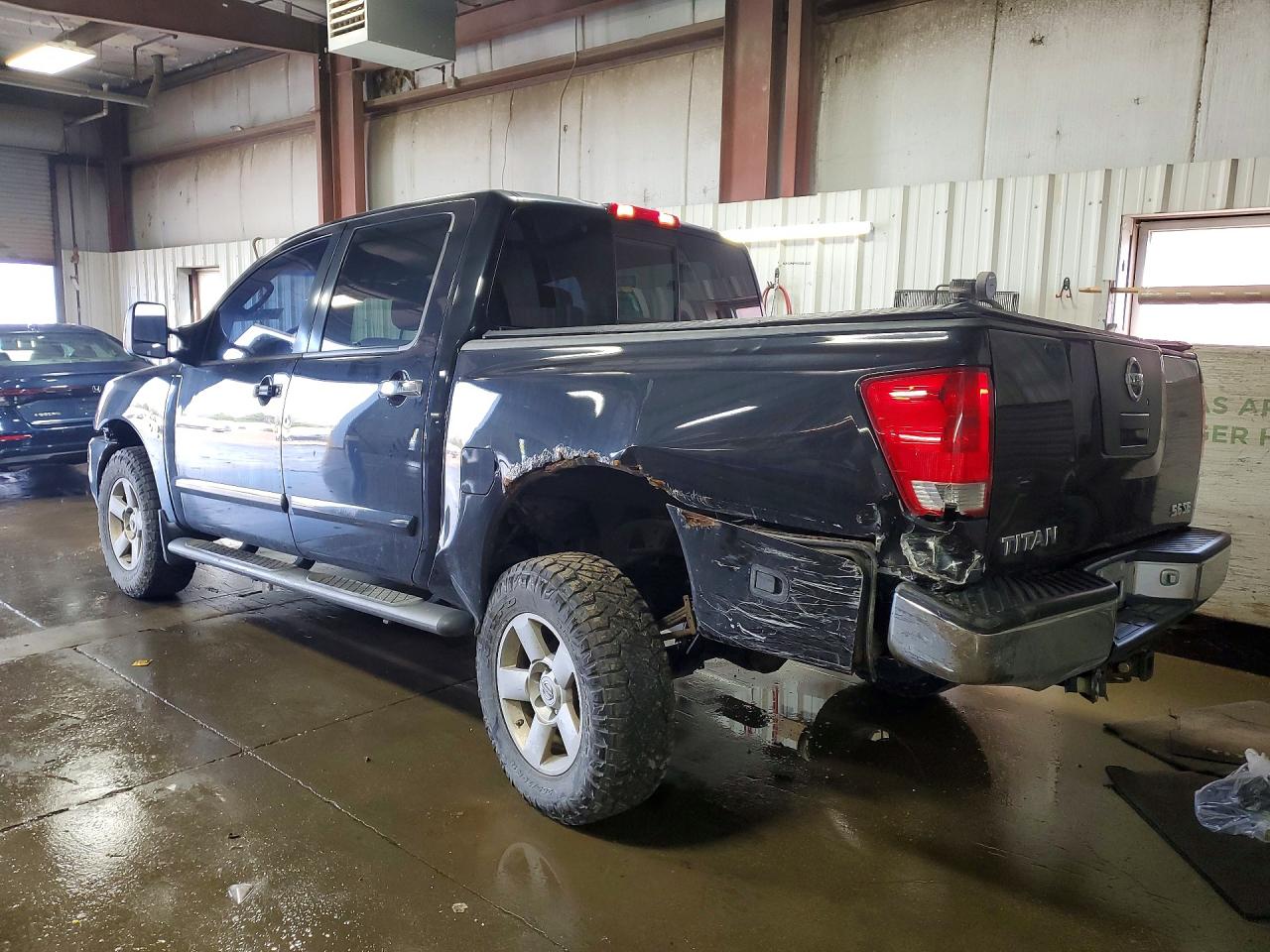2004 Nissan TITAN VIN 1N6AA07B44N574180 photo 2