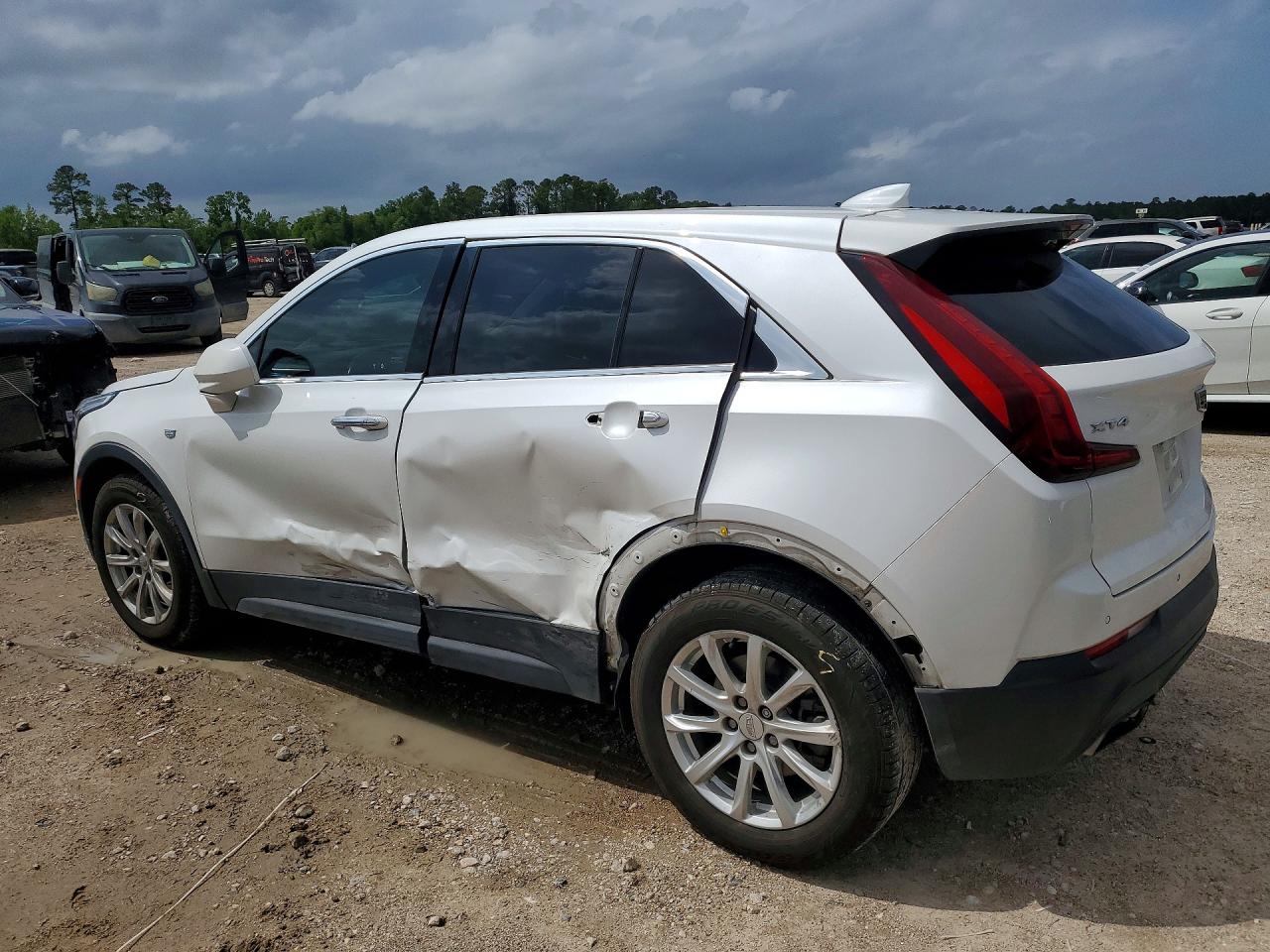 2020 Cadillac Xt4 VIN 1GYAZAR43LF140058 photo 2