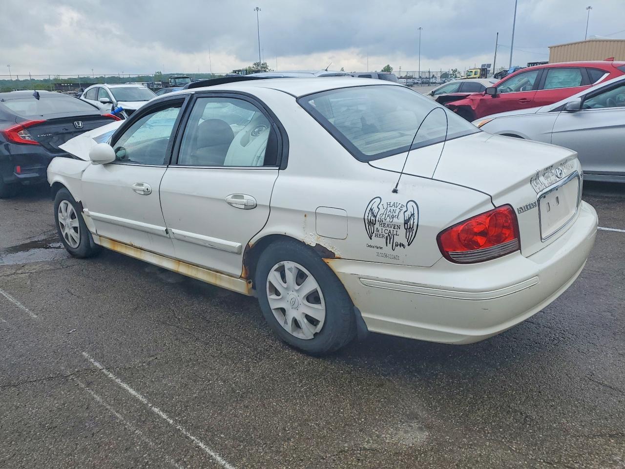2004 Hyundai Sonata VIN KMHWF25S04A980887 photo 2