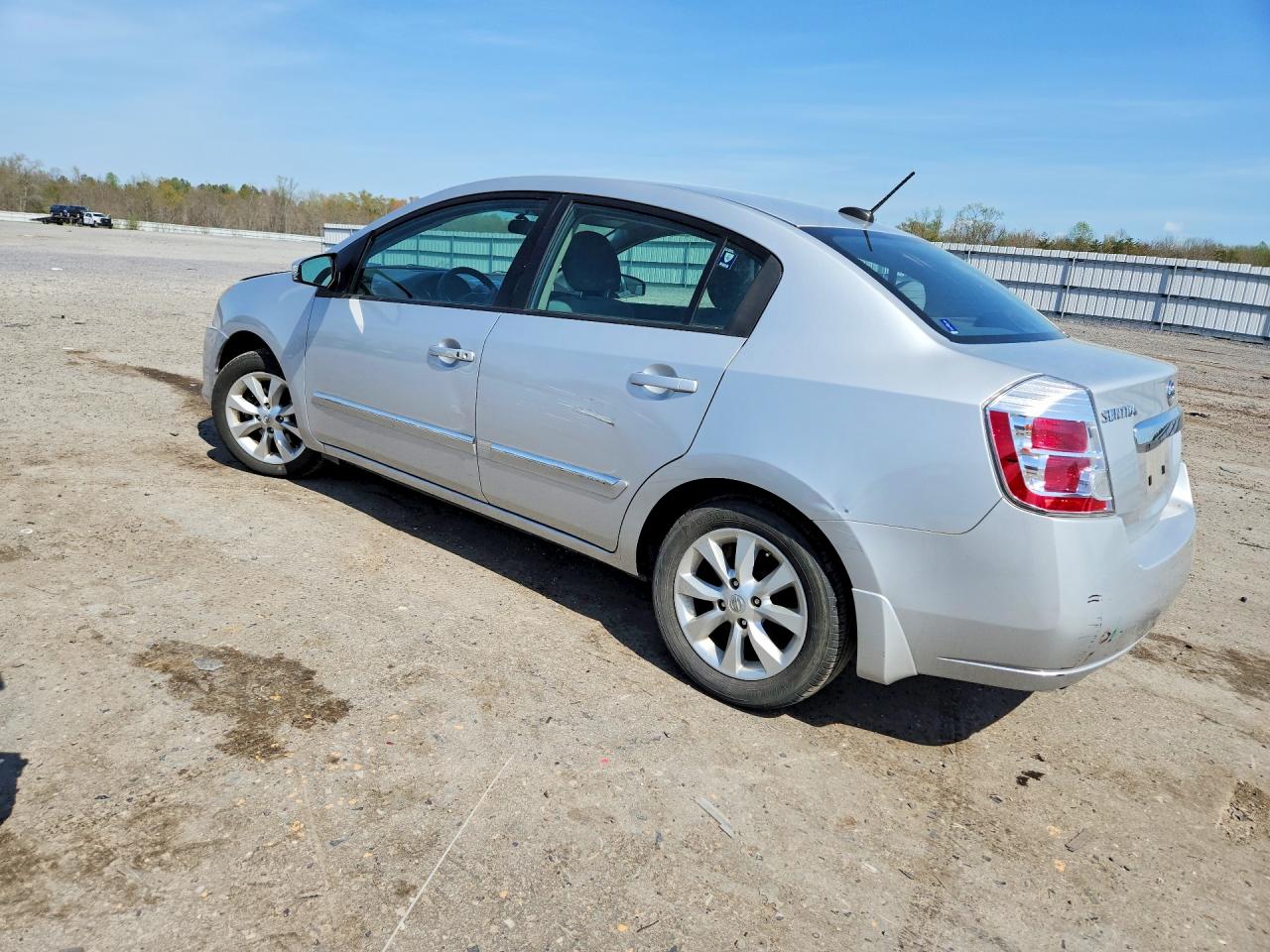 2010 NISS Sentra VIN 3N1AB6AP4AL725413 photo 2