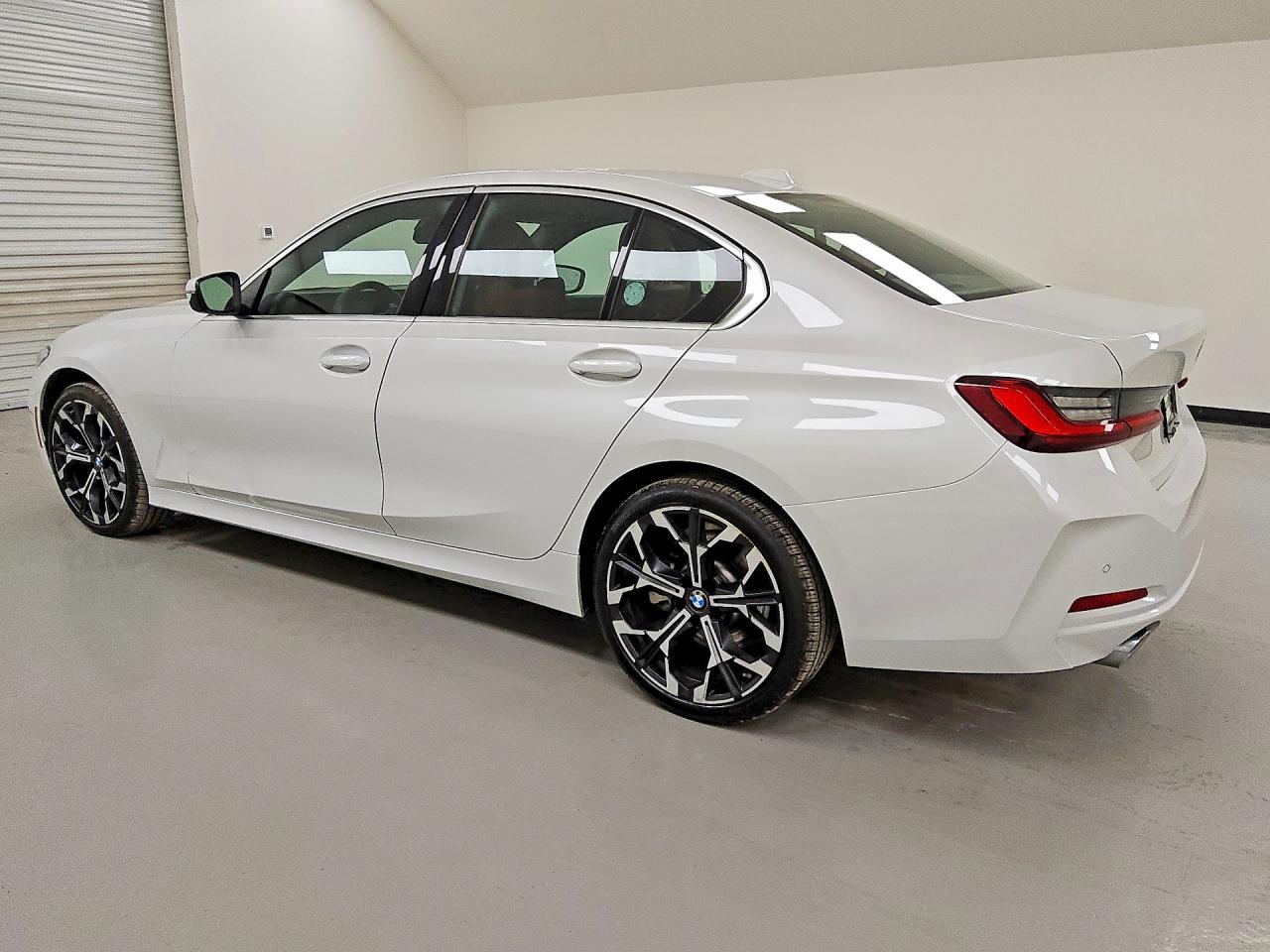 2026 BMW 3 series VIN 3MW69CW0XT8G04509 photo 2