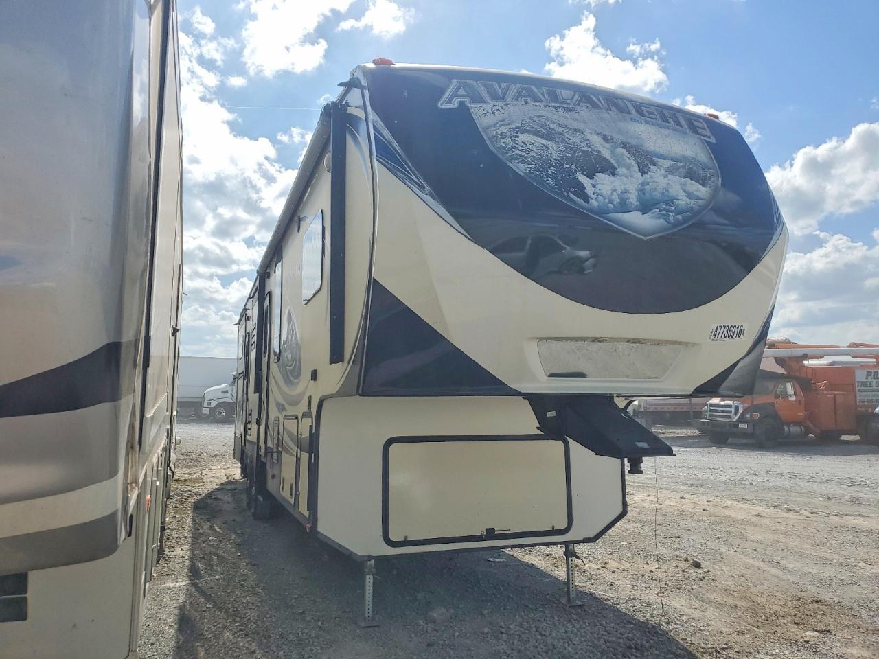 2014 KEYSTONE Avalanche VIN 4YDF36126EE760588 photo 1