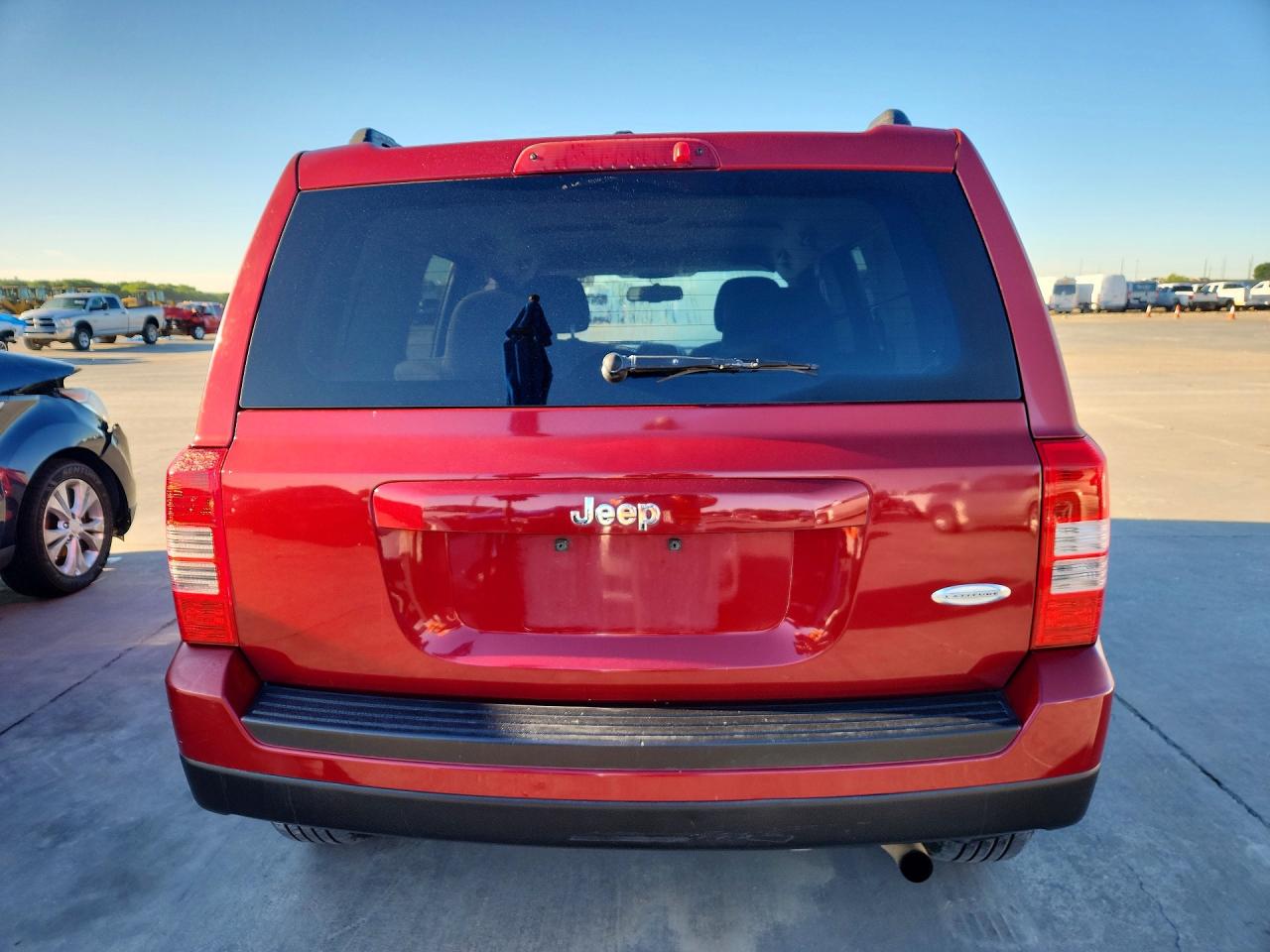 2014 Jeep Patriot VIN 1C4NJPFB0ED645249 photo 6