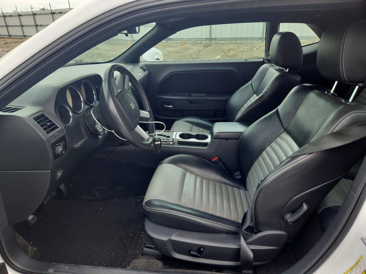 2010 Dodge Challenger VIN 2B3CJ4DV6AH314032 photo 7