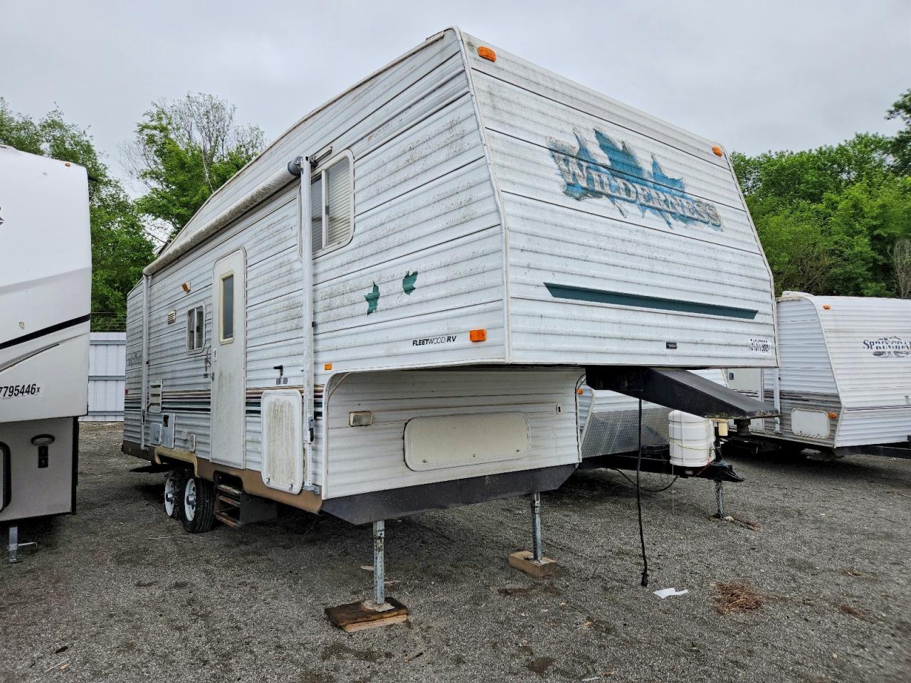 2003 FLEETWOOD All models VIN 1ED5H262234279487 photo 1