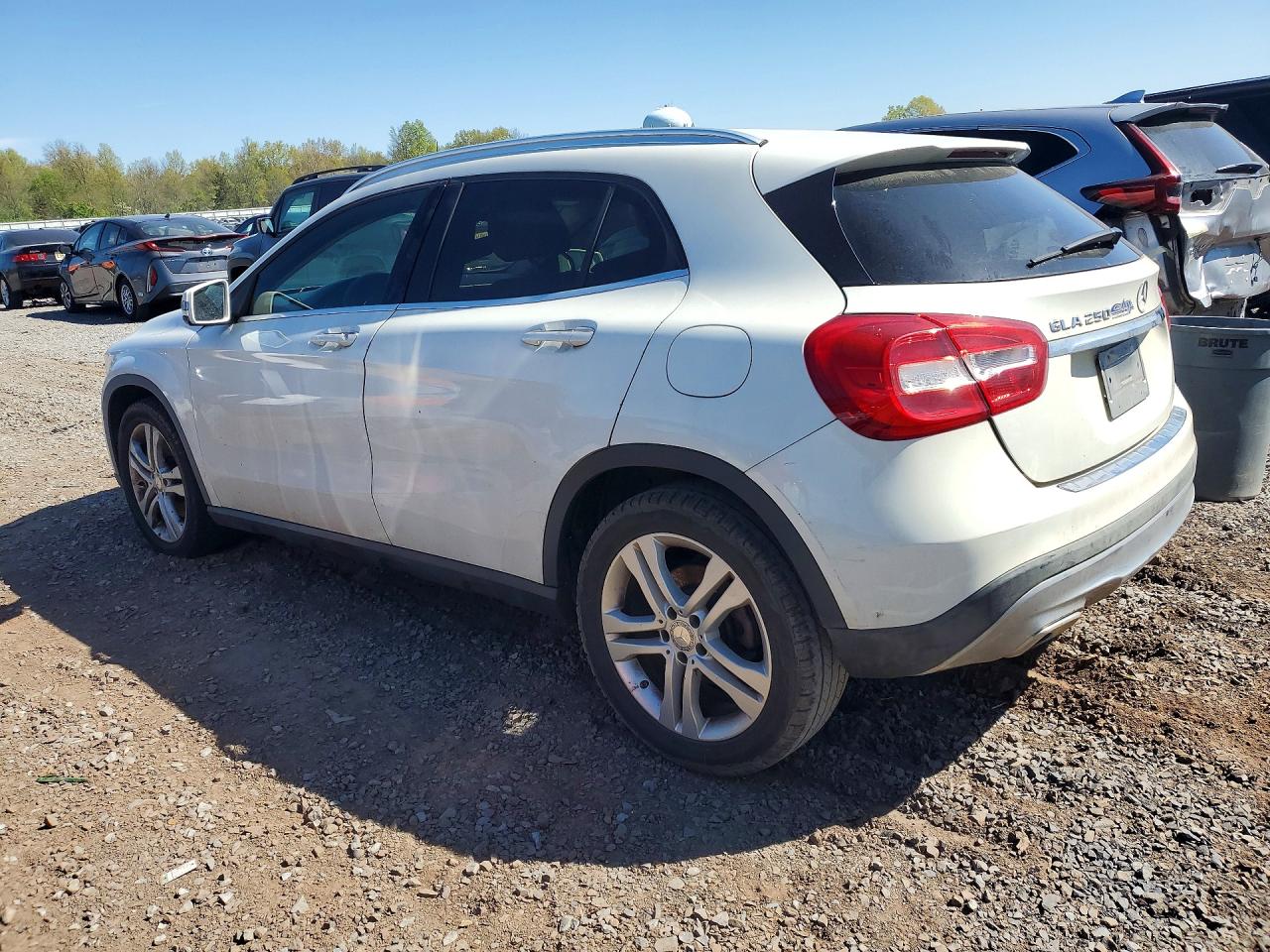 2016 Mercedes Gla-class VIN WDCTG4EB0GJ219372 photo 2