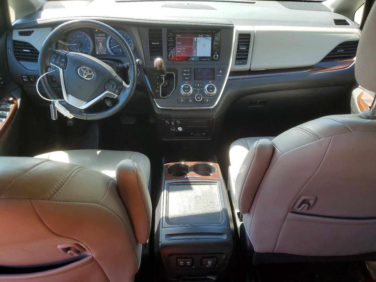 2019 Toyota Sienna VIN 5TDDZ3DC6KS216254 photo 8