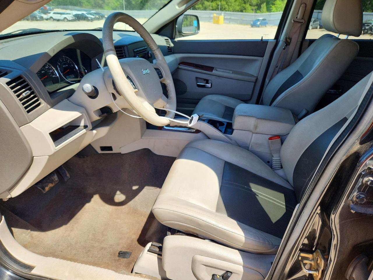 2005 Jeep Cherokee VIN 1J4HR58295C595765 photo 7