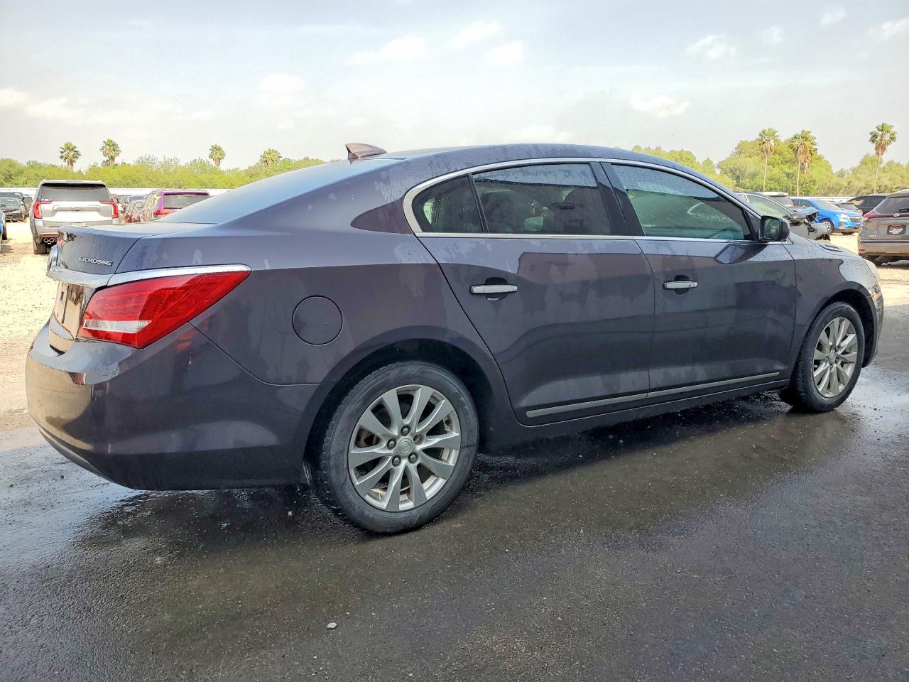 2015 Buick Lacrosse VIN 1G4GA5GRXFF316181 photo 3