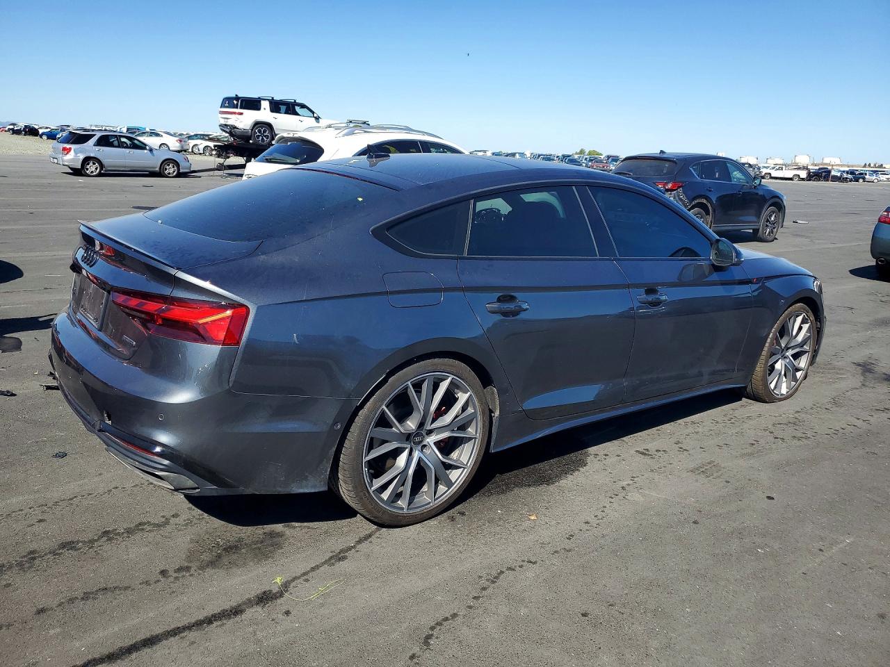 2025 Audi A5 VIN WAUEACF5XSA006566 photo 3