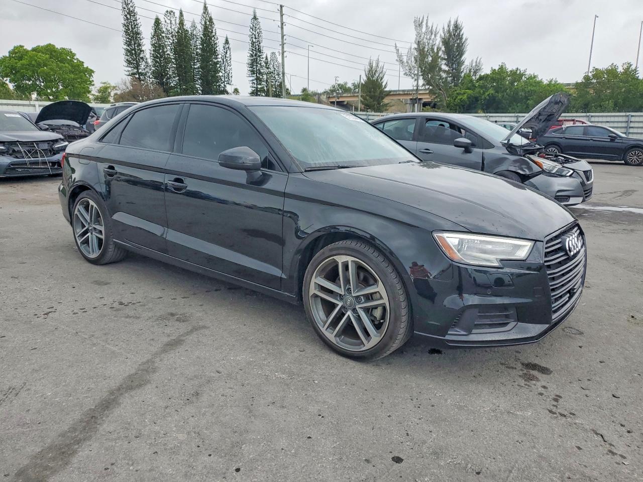 2020 Audi A3 VIN WAUAUGFF7LA003339 photo 4