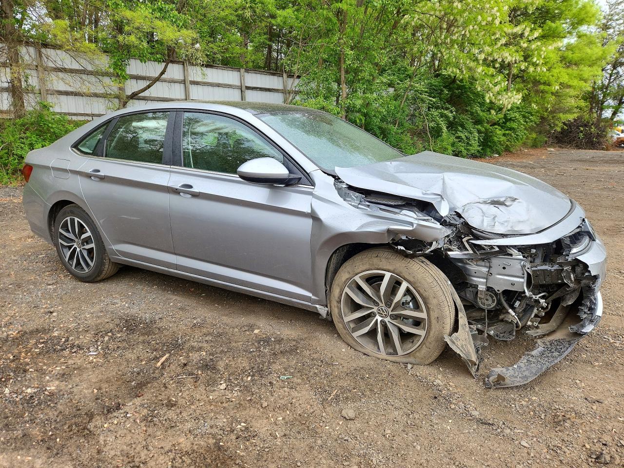 2026 Volkswagen Jetta VIN 3VW7W7BU8TM050052 photo 4