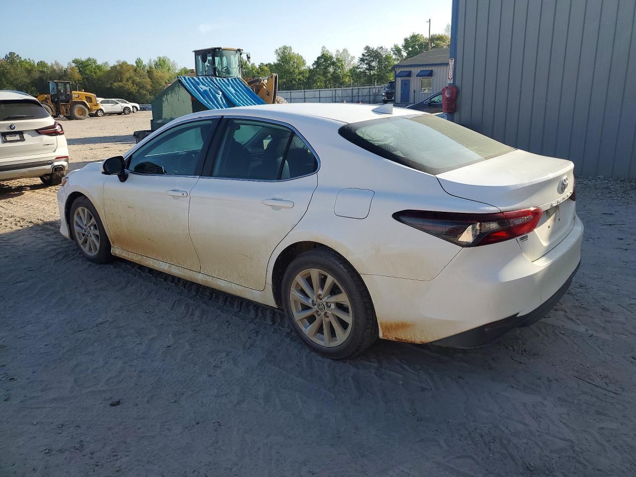 2022 TOYOTA Camry VIN 4T1C11AK8NU639092 photo 2