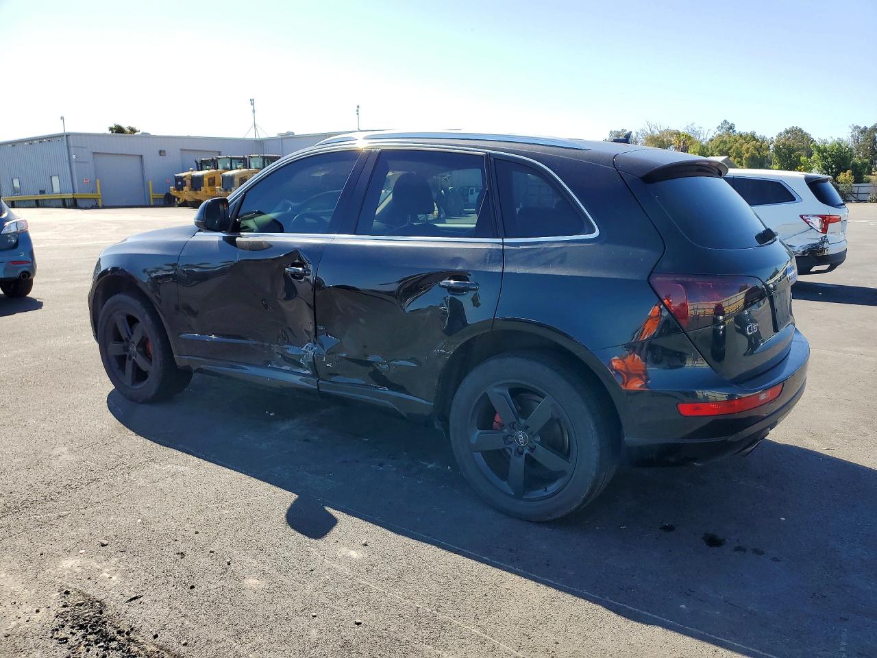 2010 Audi Q5 VIN WA1LKAFP0AA079208 photo 2