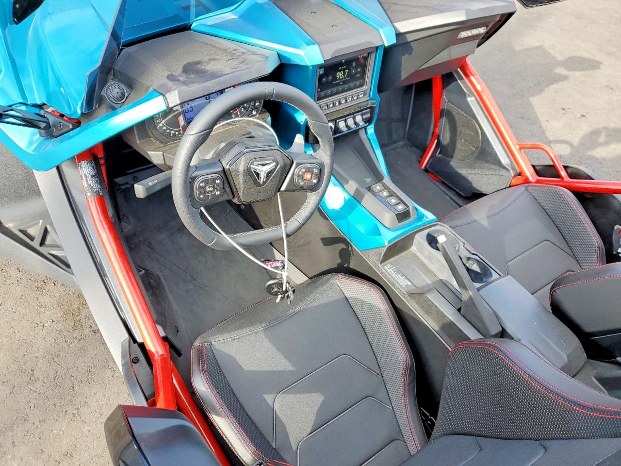 2022 Polaris Slingshot VIN 57XAARHB2N8150980 photo 8