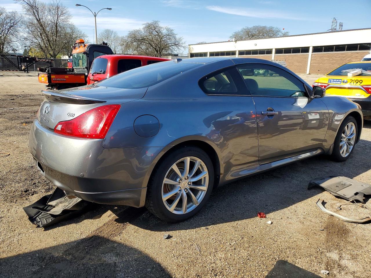 2014 Infiniti Q60 VIN JN1CV6EL2EM132491 photo 3