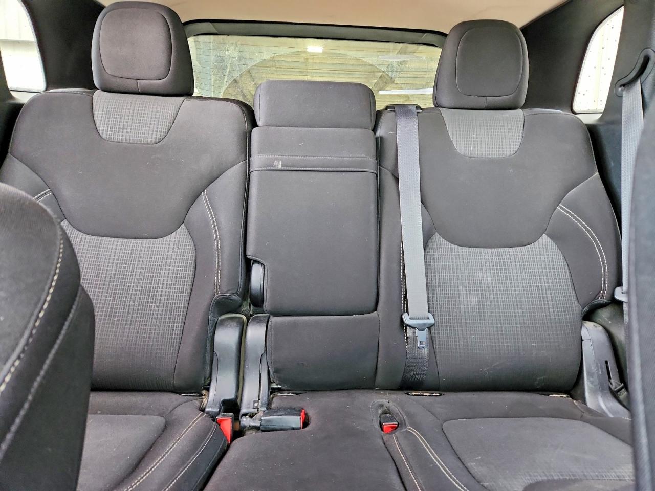 2015 Jeep Cherokee l VIN 1C4PJMCB1FW641115 photo 10