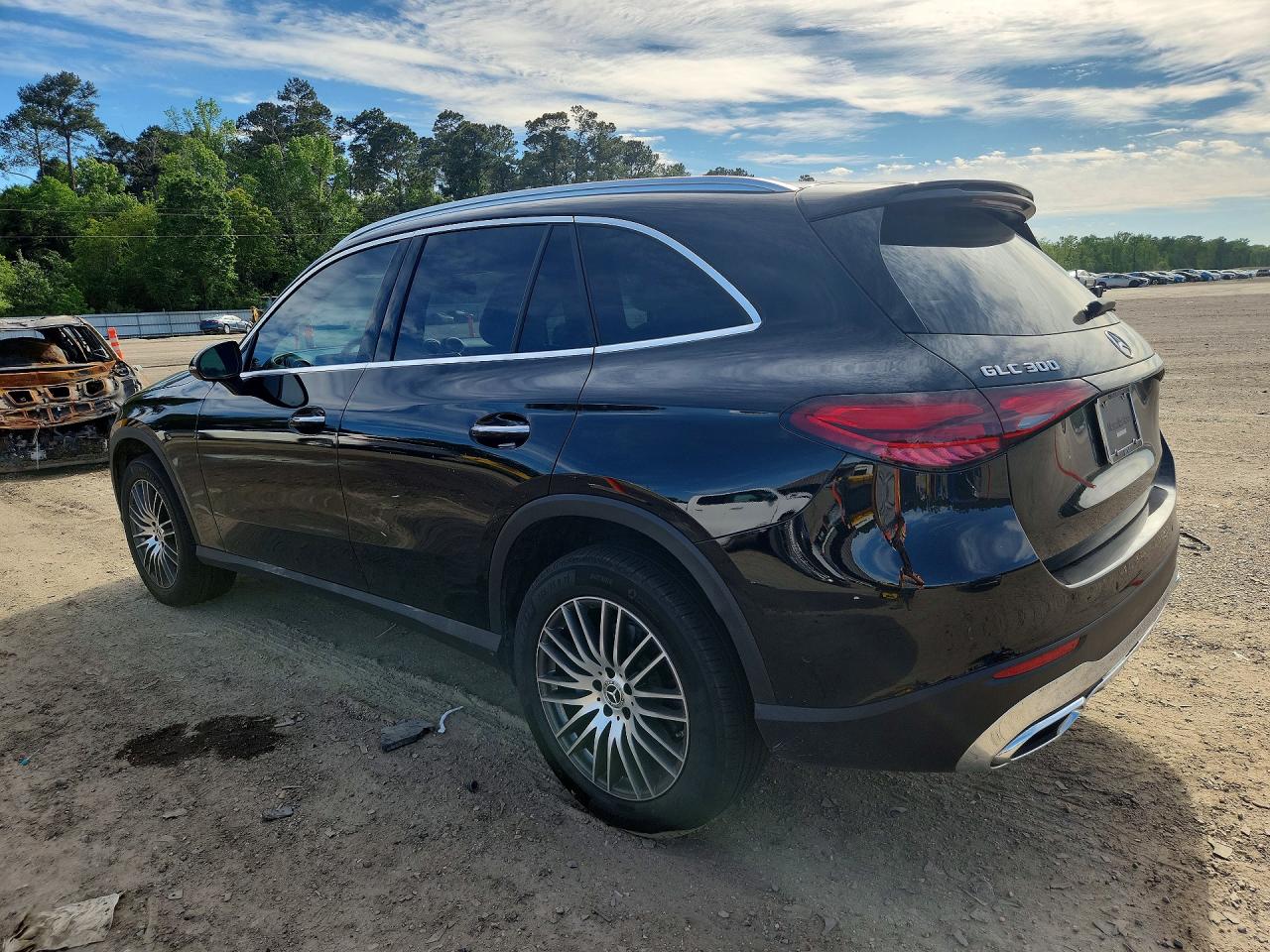 2026 MERCEDES-BENZ Glc class VIN W1NKM4GB4TF470196 photo 2