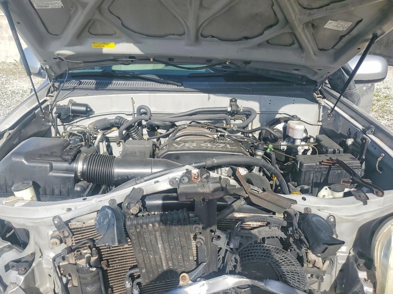 2002 Toyota Sequoia VIN 5TDZT34A52S061556 photo 11