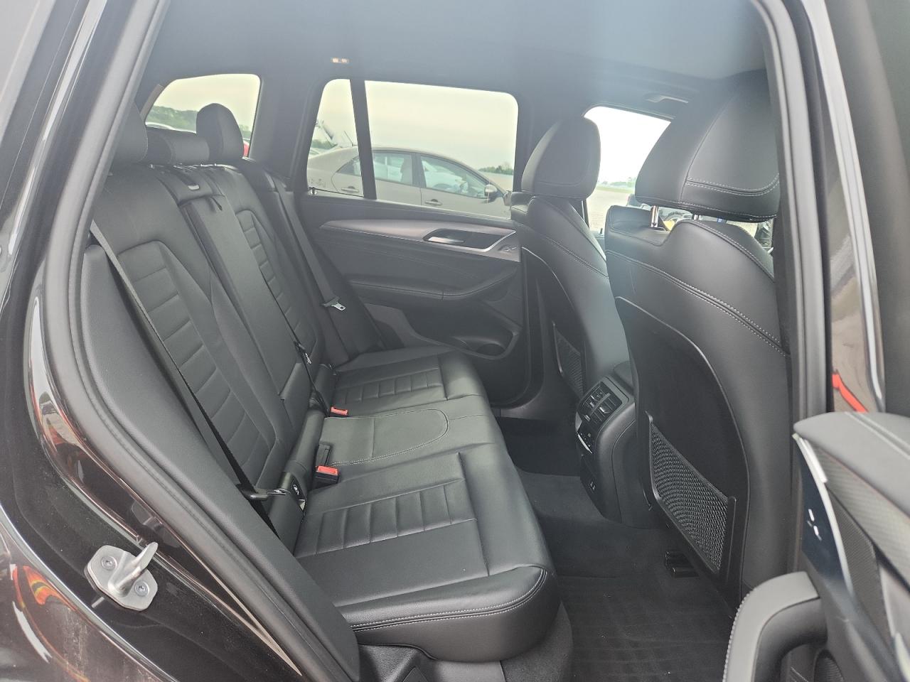 2021 BMW X3 VIN 5UXTY3C07M9F84385 photo 11