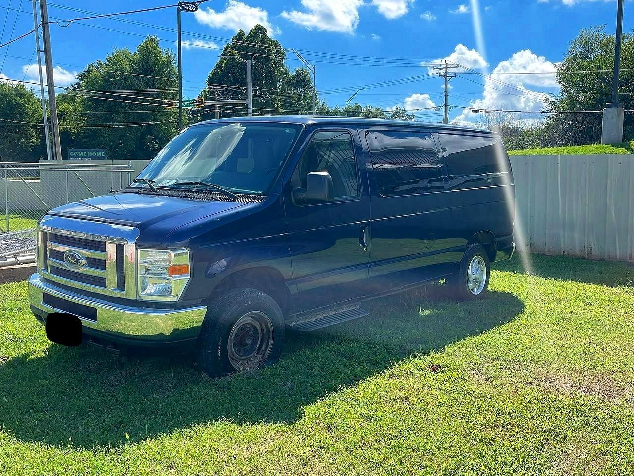 2011 Ford Econoline VIN 1FBNE3BL6BDB17632 photo 2