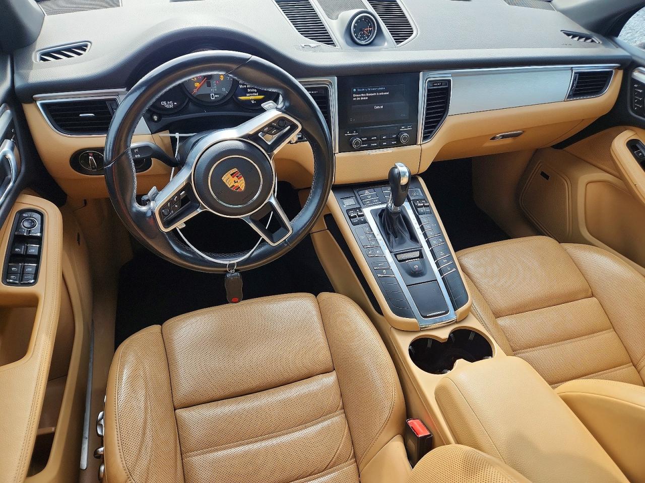 2017 Porsche Macan VIN WP1AB2A5XHLB17792 photo 8