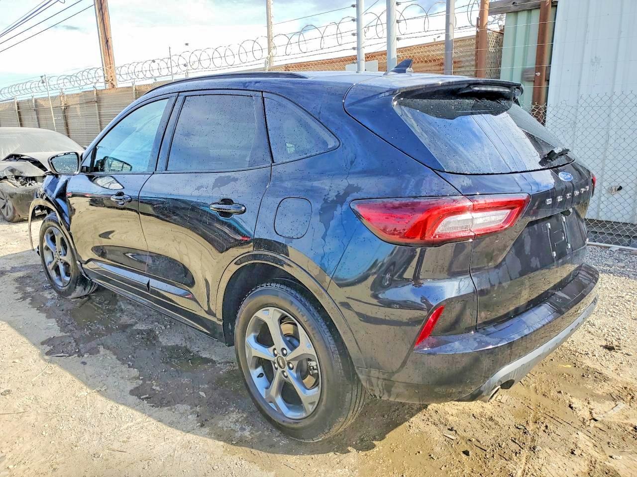 2024 Ford Escape VIN 1FMCU9MN5RUA64175 photo 2